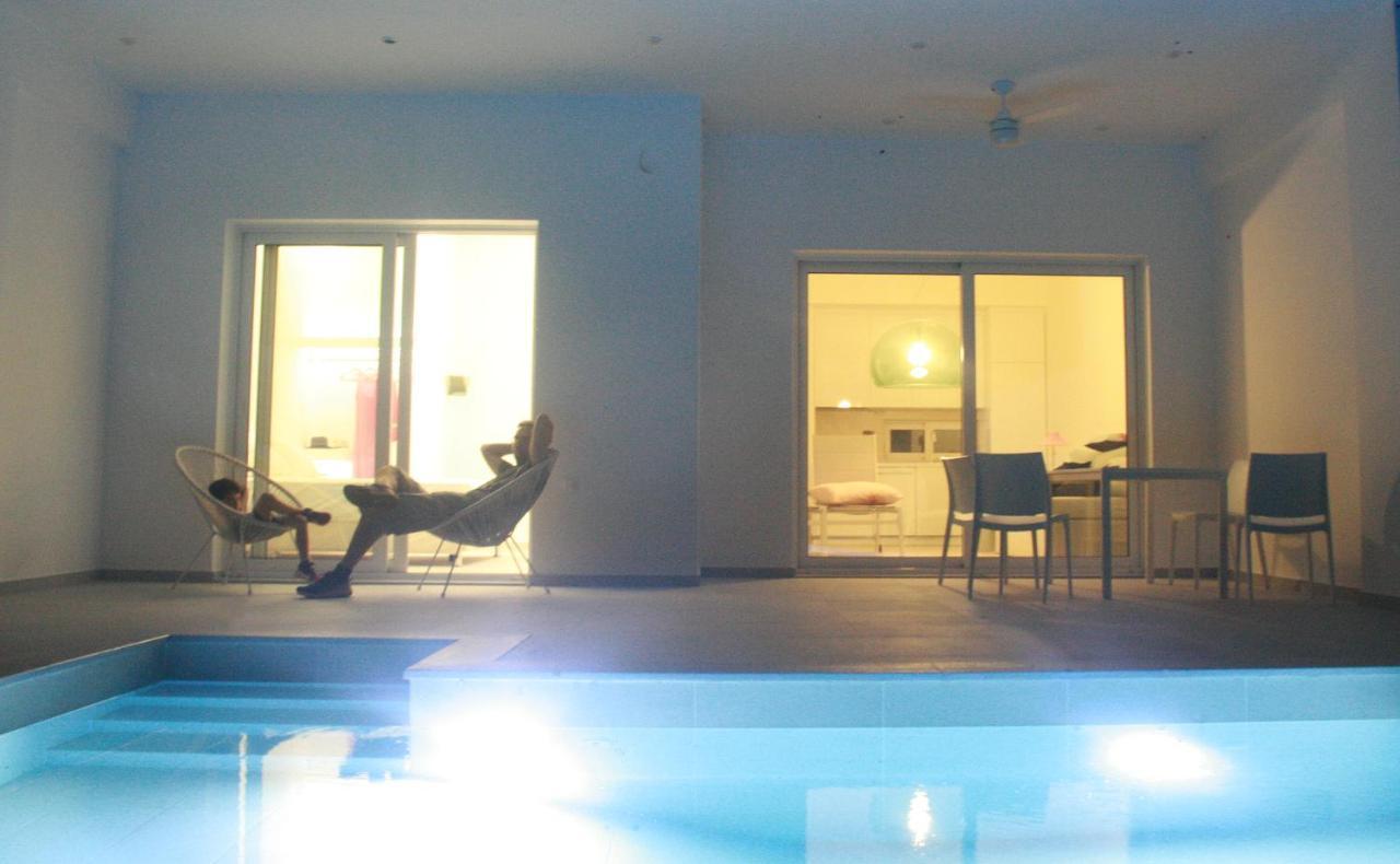 Splash Suites With Private Pools 니키아나 외부 사진