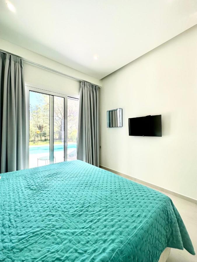 Splash Suites With Private Pools 니키아나 외부 사진